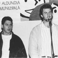 Euskal Herriko Bertsolari Txapelketa Nagusirako Gipuzkoako Kanporaketa  1988 -  1988-11-05 Lazkao edo 1988-11-20 Villabona saioko argazkiak