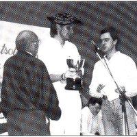 xdz4_arg/xdz4_arg/xdz4_arg_d/xdz4_arg_d119/xdz4_arg_d119_Eskolartekoak I/xdz4_arg_d119_Eskolartekoak I_1989/xdz4_arg_d119_Anaderako_Eskolartekoak I_1989_Jon  Euzkitzerekin 89.jpg