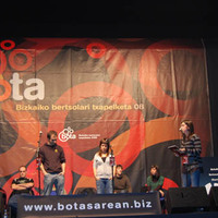 xdz4_arg/xdz4_arg/xdz4_arg_d/xdz4_arg_d553/xdz4_arg_d553_2008/xdz4_arg_d553_2008_2008 txapelketa/xdz4_arg_d553_2008_2008-txapelketa_saioak/xdz4_arg_d553_2008_saioak_Gernika/xdz4_arg_d553_2008_saioak_Gernika_DSC_0051.jpg