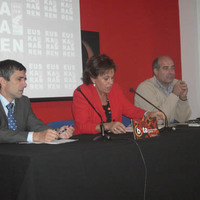 xdz4_arg/xdz4_arg/xdz4_arg_d/xdz4_arg_d553/xdz4_arg_d553_2008/xdz4_arg_d553_2008_2008 txapelketa/xdz4_arg_d553_2008_2008-txapelketa_Aurkezpen prentsaurrekoa/xdz4_arg_d553_2008_2008-txapelketa_Aurkezpen-prentsaurrekoa_PICT0255.jpg