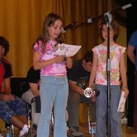 xdz4/xdz4_arg/xdz4_arg_d/xdz4_arg_d232/xdz4_arg_d232_2005-05-28 Ainhoa Zabaleta eta Sarai Robles.JPG