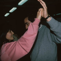 Bertsolariak dantzari -