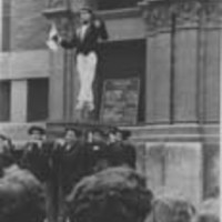 DANTZA. Lekeitioko Kaxarranka. Gabonetako postal batetik hartutako argazkia. --