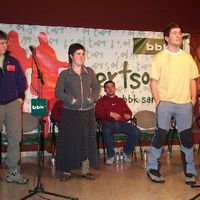 xdz4_arg/xdz4_arg/xdz4_arg_d/xdz4_arg_d128/xdz4_arg_d128_2003 G. Aresti/xdz4_arg_d128_2003 G. Aresti_18 gora puntuka.jpg