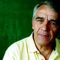 BERTSOLARI ALDIZKARIA (42. zk.) -  BERTSOLARITZA ARGAKITAN - BERTSOLARIAK KAMARAREN AURREAN -