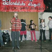 xdz4/xdz4_arg/xdz4_arg_d/xdz4_arg_d629/xdz4_arg_d629_Bizkaiko-bertsozale-gazteen-eguna-2008/xdz4_arg_d629_Bizkaiko-bertsozale-gazteen-eguna-2008_DSCN0864.jpg