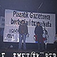 xdz4/xdz4_arg/xdz4_arg_d/xdz4_arg_d132/xdz4_arg_d132_2002-04-00 sariketa plazatik gaztetxera - IRATI/xdz4_arg_d132_2002-04-00_Sariketa plazatik gaztetxera - IRATI_Bertsoak Lazkano Xabi.jpg