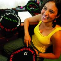 xdz4/xdz4_arg/xdz4_arg_d/xdz4_arg_d343/xdz4_arg_d343_B54/xdz4_arg_d343_B54.irudiak-B/xdz4_arg_d343_B54.irudiak-B_Oihana Bartra 3.jpg