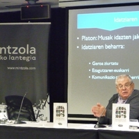 AHOA BETE HOTS (2. 2011. Villabona) -  JARDUNALDIAK -