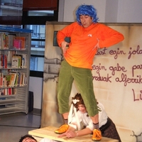 HIRU, BI, ZAST... EGIZU JOLAS! -  HAURRENTZAT EKITALDIAK -