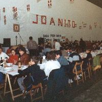 xdz4/xdz4_arg/xdz4_arg_d/xdz4_arg_d061/xdz4_arg_d061_argazkilaria - tola/xdz4_arg_d061_argazkilaria - tola_omenaldia2.jpg