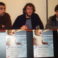 BIZKAIKO BERTSOLARI GAZTEEN EGUNA (1.a. 2004. Aulestia) -  PRENTSAURREKOAK -