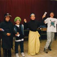 BERTSULARI GAZTEEN TOPAKETAK (3.a. 2002. Makea) -