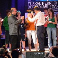 xdz4/xdz4_arg/xdz4_arg_d/xdz4_arg_d430/xdz4_arg_d430_2006-06-24 Altsasu--Eskolartekoa--NERE/xdz4_arg_d430_2006-06-24_Altsasu--Eskolartekoa--NERE_P1070702.JPG