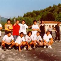 Antzuola, bertsolari eta bertsozaleen arteko futbol partidua -