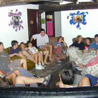 xdz4_arg/xdz4_arg/xdz4_arg_d/xdz4_arg_d290/bertso eskola argazkiak kronika/Udalekuak/Sofan mantakin.jpg