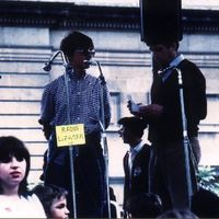 xdz4_arg/xdz4_arg/xdz4_arg_d/xdz4_arg_d119/xdz4_arg_d119_Eskolartekoak I/xdz4_arg_d119_Eskolartekoak I_1985/xdz4_arg_d119_Anaderako_Eskolartekoak I_1985_Gofix Lizarran 85.jpg