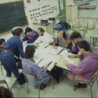 Santutxukoa, erdi eskola, erdi agentzia -