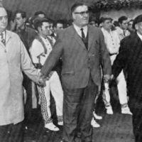 xdz4/xdz4_arg_d/xdz4_arg_d047/xdz4_arg_d047_Basarri eta Uztapide soka-dantzan.jpg