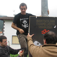 xdz4/xdz4_arg/xdz4_arg_d/xdz4_arg_d610/xdz4_arg_d610_2009-10-10-Leitza-Agirresarobe/xdz4_arg_d610_2009-10-10-Leitza-Agirresarobe_FAROLARA LOTZEN.jpg