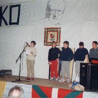 xdz4/xdz4_arg/xdz4_arg_d/xdz4_arg_d061/xdz4_arg_d061_argazkilaria - tola/xdz4_arg_d061_argazkilaria - tola_omenaldia33.jpg