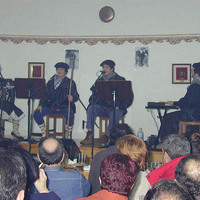 xdz4_arg/xdz4_arg/xdz4_arg_d/xdz4_arg_d290/bertso eskola argazkiak kronika/Txirrita-Errota/Biak exerita, Txirrita kantuan.jpg