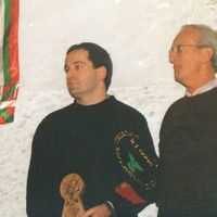 xdz4/xdz4_arg/xdz4_arg_d/xdz4_arg_d061/xdz4_arg_d061_argazkilaria - tola/xdz4_arg_d061_argazkilaria - tola_omenaldia15.jpg