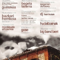 23 urte . Historiaurretik Gaztetxea zutik