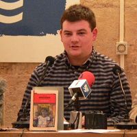 xdz4/xdz4_arg/xdz4_arg_d/xdz4_arg_d345/xdz4_arg_d345_2005-12-15 liburu aurkezpena-XabiPaya/xdz4_arg_d345_2005-12-15_liburu aurkezpena-XabiPaya_P1050118.JPG