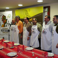 xdz4_arg/xdz4_arg/xdz4_arg_d/xdz4_arg_d509/xdz4_arg_d509_2008-02-00 Beterriko txapelketa/xdz4_arg_d509_2008-02-00-Beterriko-txapelketa_Santakrutzeko sukaldariak.jpg