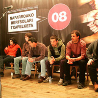 xdz4_arg/xdz4_arg/xdz4_arg_d/xdz4_arg_d508/xdz4_arg_d508_2008 NAFARROAKO TXAPELKETA/xdz4_arg_d508_2008-Nafarroako-txapelketa_2008-02-16 Txantrea/xdz4_arg_d508_2008-Nafarroako-txapelketa_2008-02-16_bertsolariak.jpg