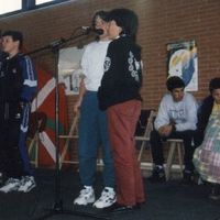 xdz4/xdz4_arg/xdz4_arg_d/xdz4_arg_d119_Eskolartekoak II/xdz4_arg_d119_Anaderako_Eskolartekoak II_Taldea Zumaian.jpg