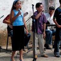 xdz4/xdz4_arg/xdz4_arg_d/xdz4_arg_d413/xdz4_arg_d413_Kuba-XDZrako/xdz4_arg_d413_Kuba-XDZrako_Casa de la Musica 2007-04-07/xdz4_arg_d413_2007-04-07_Kuba-XDZrako_Casa de la Musica_haur repentistak.JPG