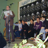 xdz4_arg/xdz4_arg/xdz4_arg_d/xdz4_arg_d290/bertso eskola argazkiak kronika/bertsolata/Jaialdian Aitor gertu.jpg