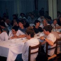 xdz4_arg/xdz4_arg/xdz4_arg_d/xdz4_arg_d119/xdz4_arg_d119_Ekitaldiak/xdz4_arg_d119_Ekitaldiak_Herri artekoa/xdz4_arg_d119_Anaderako_Ekitaldiak_Herri artekoa_Etxe-Onan jendea 99.jpg