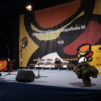 BIZKAIKO BERTSOLARI TXAPELKETA (X.a. 2004) - -  Hainbat saioetako  argazkiak