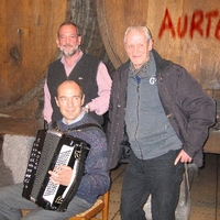 SAIOA AZPEITIA  --  BURUAK ALDATUTA.  -  BURUAK ALDATUTA.