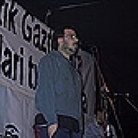 xdz4/xdz4_arg/xdz4_arg_d/xdz4_arg_d132/xdz4_arg_d132_2002-04-00 sariketa plazatik gaztetxera - IRATI/xdz4_arg_d132_2002-04-00_Sariketa plazatik gaztetxera - IRATI_Bertsoak abarkas .jpg