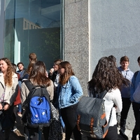 DEUSTUKO UNIBERTSITATEA. MINTZOLARA BISITA -