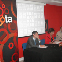 xdz4_arg/xdz4_arg/xdz4_arg_d/xdz4_arg_d553/xdz4_arg_d553_2008/xdz4_arg_d553_2008_2008 txapelketa/xdz4_arg_d553_2008_2008-txapelketa_Aurkezpen prentsaurrekoa/xdz4_arg_d553_2008_2008-txapelketa_Aurkezpen-prentsaurrekoa_PICT0254.jpg