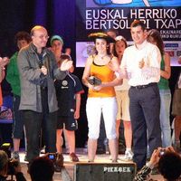 xdz4/xdz4_arg/xdz4_arg_d/xdz4_arg_d430/xdz4_arg_d430_2006-06-24 Altsasu--Eskolartekoa--NERE/xdz4_arg_d430_2006-06-24_Altsasu--Eskolartekoa--NERE_P1070703.JPG