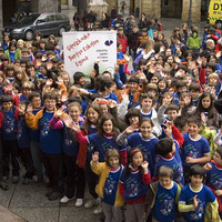 xdz4/xdz4_arg/xdz4_arg_d/xdz4_arg_d533/xdz4_arg_d533_Hasierako-Ginkana-pottokak-xexenak-jolasak/xdz4_arg_d533_Hasierako-Ginkana-pottokak-xexenak-jolasak_Denak 2.jpg