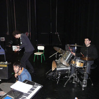 xdz4_arg/xdz4_arg/xdz4_arg_d/xdz4_arg_d538/xdz4_arg_d538_2008-03-00 MB/xdz4_arg_d538_2008-03-00-MB_musikatuak/xdz4_arg_d538_2008-03-00-MB_musikatuak_emanaldia_2008-03-29/xdz4_arg_d538_2008-03-00-MB_musikatuak_emanaldia_P1020355.jpg