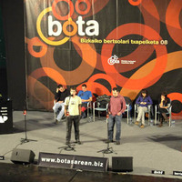 xdz4_arg/xdz4_arg/xdz4_arg_d/xdz4_arg_d553/xdz4_arg_d553_2008/xdz4_arg_d553_2008_2008 txapelketa/xdz4_arg_d553_2008_2008-txapelketa_saioak/xdz4_arg_d553_2008_saioak_Larrabetzu/xdz4_arg_d553_2008_saioak_Larrabetzu_Larrabetzu bertsolariak.jpg