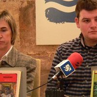 xdz4/xdz4_arg/xdz4_arg_d/xdz4_arg_d345/xdz4_arg_d345_2005-12-15 liburu aurkezpena-XabiPaya/xdz4_arg_d345_2005-12-15_liburu aurkezpena-XabiPaya_P1050104.JPG