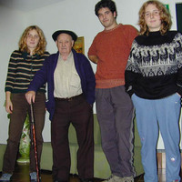 xdz4_arg/xdz4_arg/xdz4_arg_d/xdz4_arg_d290/bertso eskola argazkiak kronika/Paulo Ttikiyarekin/Pablo,Unai,Bixkik.jpg