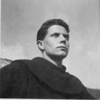 Sabin Berasaluzeren (?) lehen planoa, fraile jantzita. Argazkiaren atzekaldean  idatzitakoa:  