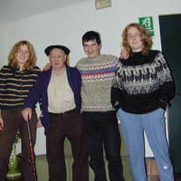 xdz4_arg/xdz4_arg/xdz4_arg_d/xdz4_arg_d290/bertso eskola argazkiak kronika/Paulo Ttikiyarekin/Pablo,Irazu,Bixkik.jpg