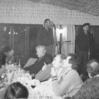 xdz4/xdz4_arg_d/xdz4_arg_d046/xdz4_arg_d046_Bertsotarako lekuak/xdz4_arg_d046_Bertsotarako lekuak_afaria3.jpg